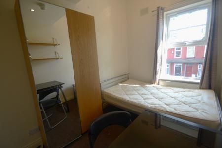 Whitby Road, Fallowfield, Manchester, M14 - Photo 5