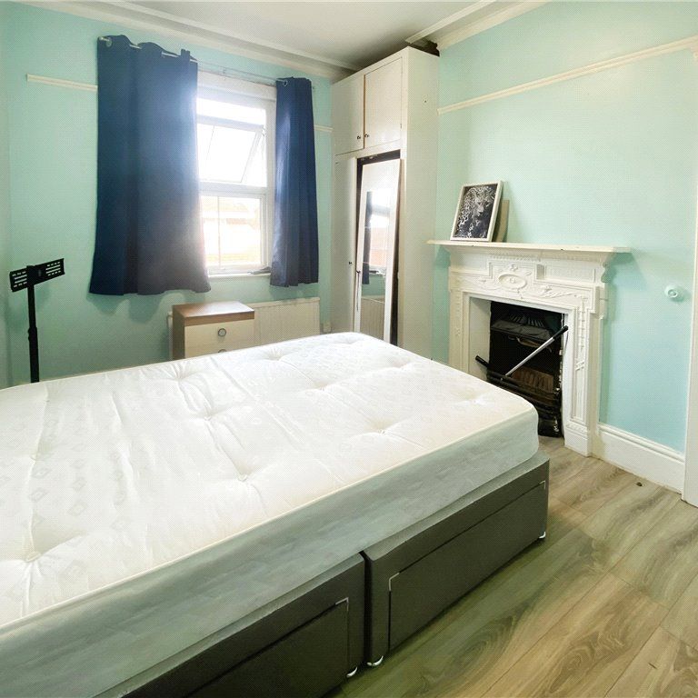 Recreation Road, Guildford, Surrey, GU1 1HP - Photo 1