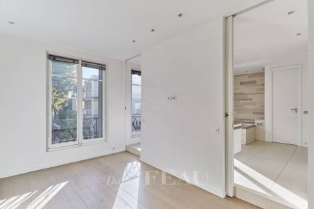 Location hôtel particulier, Neuilly-sur-Seine, 10 pièces, 273.1 m², ref 85324386 - Photo 3