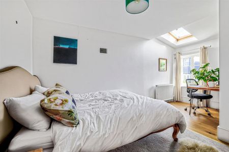 3 bedroom terraced house to rent - Photo 2