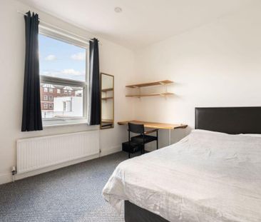 5 bedroom terraced house to rent - Photo 3