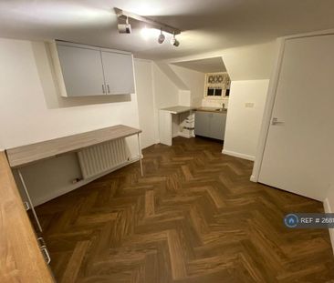 3 bedroom maisonette to rent - Photo 2