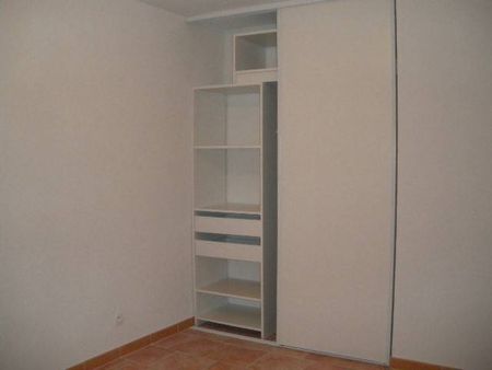 Location Appartement 4 pièces 100m² CARCASSONNE 11000 - Photo 2