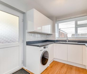 3 bedroom semi-detached house to rent - Photo 1