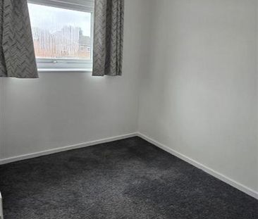 2 bedroom semi-detached house to rent - Photo 4