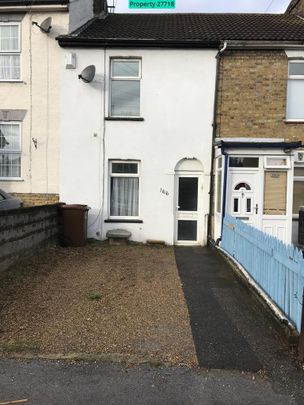 2 bedroom terraced house to rent - Photo 1