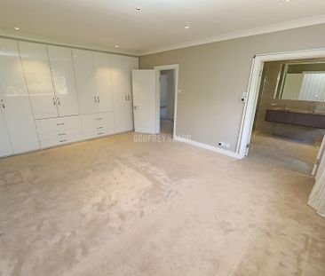 6 bedroom detached house to rent - Photo 6