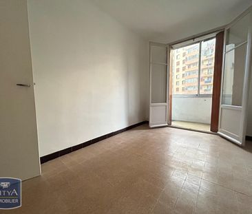 Location Appartement 4 pièces 66m² MARSEILLE 5ème - Photo 5