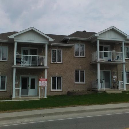 Beau grand 5 1/2 Fleurimont - Photo 3