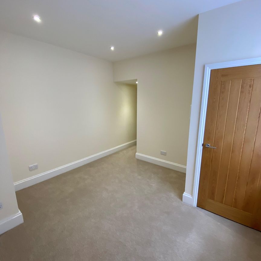 Camperdown, Great Yarmouth - Photo 1