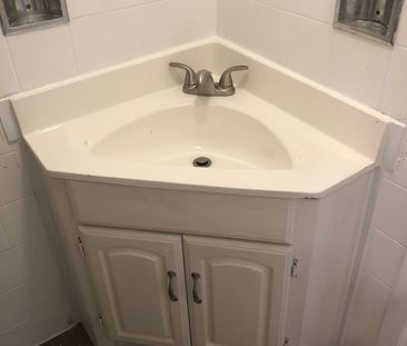 For Lease - 150 Osler Street Unit# Bsmt, Toronto, Ontario - Photo 4