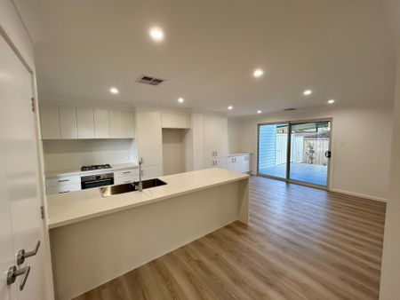 New Build - Stunning 4 Bedroom Executive Property - 3 Bathrooms - Ducted Air - Photo 3