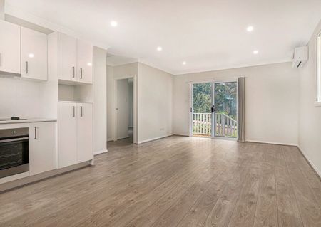 Private granny flat with spacious yard - Photo 2