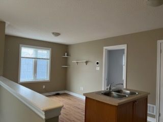 For Lease - 7 Ivy Stone Court Unit# Coach House, Markham, Ontario - Photo 4