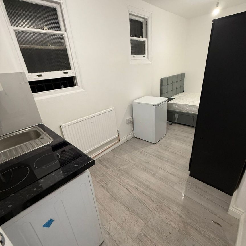 Upper Street, N1, London - Photo 1