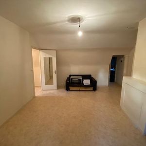 Location Appartement 1 pièce 21m² ANGERS 49100 - Photo 2