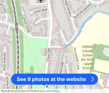Horseshoe Lane, ENFIELD - Photo 1