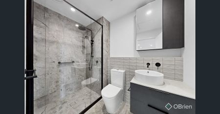 Stunning Apartment in Central location with Stunning Views - Photo 4