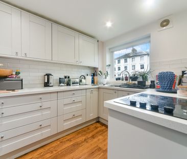 Maple Road, Surbiton - Photo 2