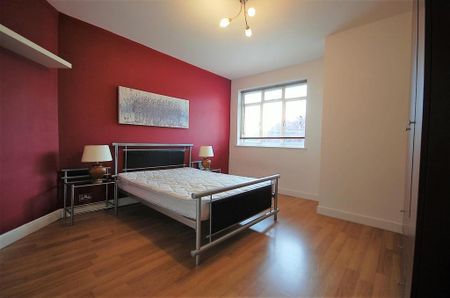 2 bedroom flat to rent - Photo 3