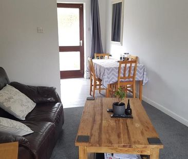 2 bedroom house to rent - Photo 1