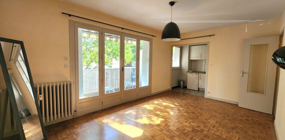 Location Appartement 1 pièce 28m² VALENCE 26000 - Photo 2