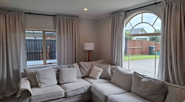 Stunning Four Bedroom in Rototuna - Photo 1