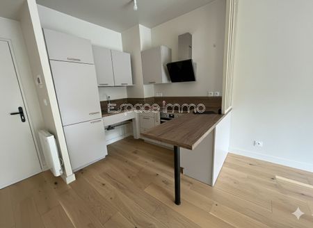 Location Appartement 2 pièces 49m² MONT ST AIGNAN 76130 - Photo 2