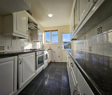 3 bedroom semi-detached house to rent - Photo 6