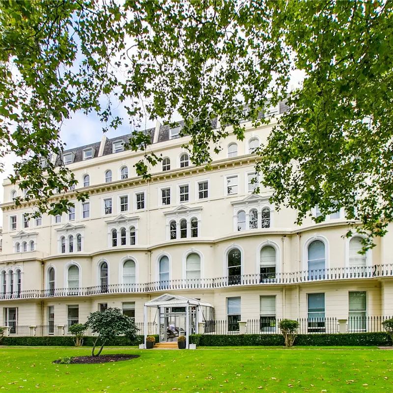 1 bedroom flat in 86-92 Kensington Gardens Sq - Photo 2