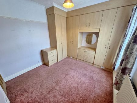 3 bedroom semi-detached house to rent - Photo 3