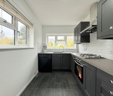 4 bedroom semi-detached bungalow to rent - Photo 6