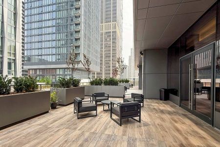 For Lease - 11 Yorkville Avenue Unit# 5802, Toronto, Ontario - Photo 2