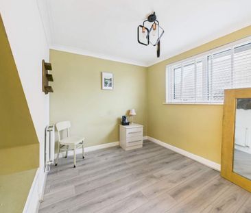 4 bedroom detached bungalow to rent - Photo 4