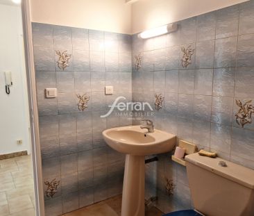 Location Appartement 2 pièces 45m² DRAGUIGNAN 83300 - Photo 4