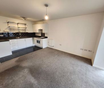 2 bedroom ground floor flat to rent - Photo 3
