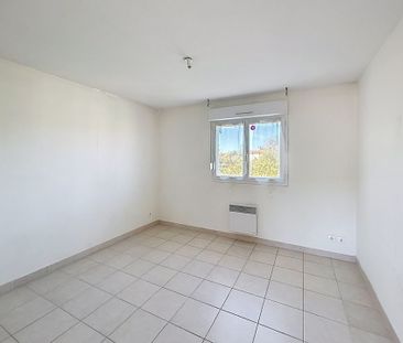 Location Maison 4 pièces 90m² GRAULHET 81300 - Photo 2