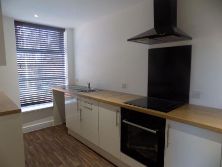 2 bedroom flat to rent - Photo 3