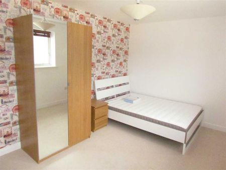 3 bedroom apartment to rent - Photo 2