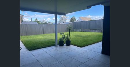 Luxury House - Stunning Lifestyle - Prime Location - Photo 3