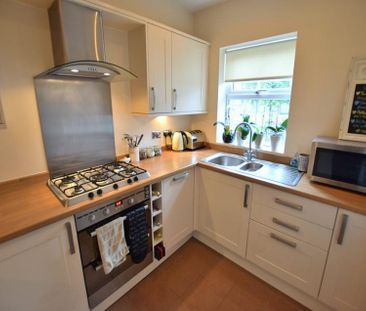 3 Bedroom Terraced To Let - Photo 4