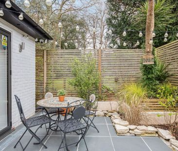 A contemporary three bedroom detached house, with off street parkin... - Photo 2