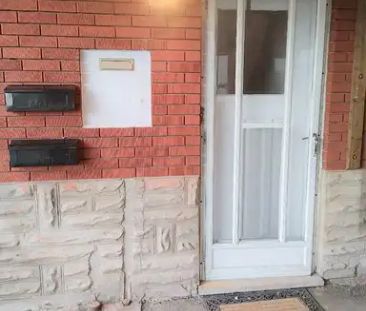 Avaiable: Dec.1 - Bright 2 BDRM, 1 parking 1 Bath, Separated Entry,... - Photo 1