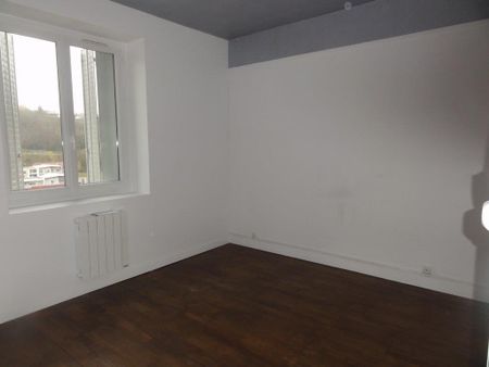 Location Appartement 3 pièces 65m² LE CREUSOT 71200 - Photo 4