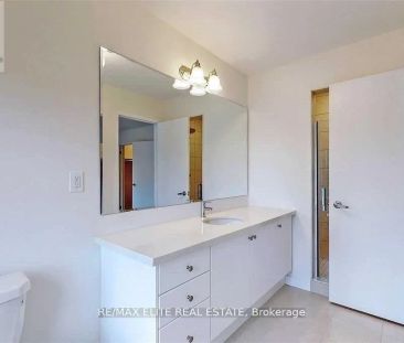 10270 KEELE STREET - Photo 1