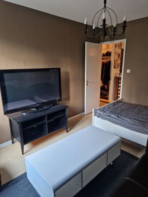 Askersundsgatan, Bandhagen - Photo 1