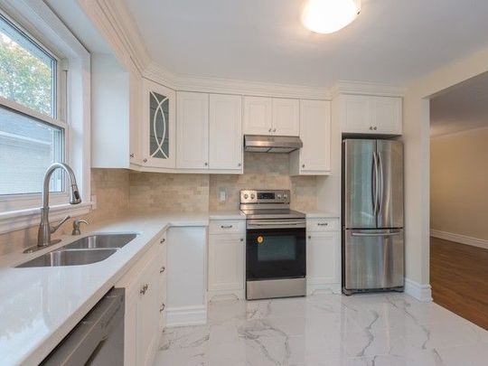 For Lease - 229 Neal Drive, Richmond Hill, Ontario - Photo 1