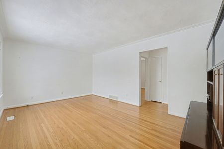 For Lease - 18 Gower Court, Halton Hills, Ontario - Photo 3