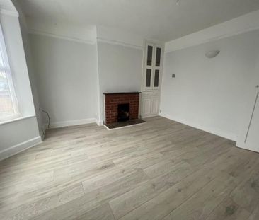 2 bedroom end of terrace house to rent - Photo 1