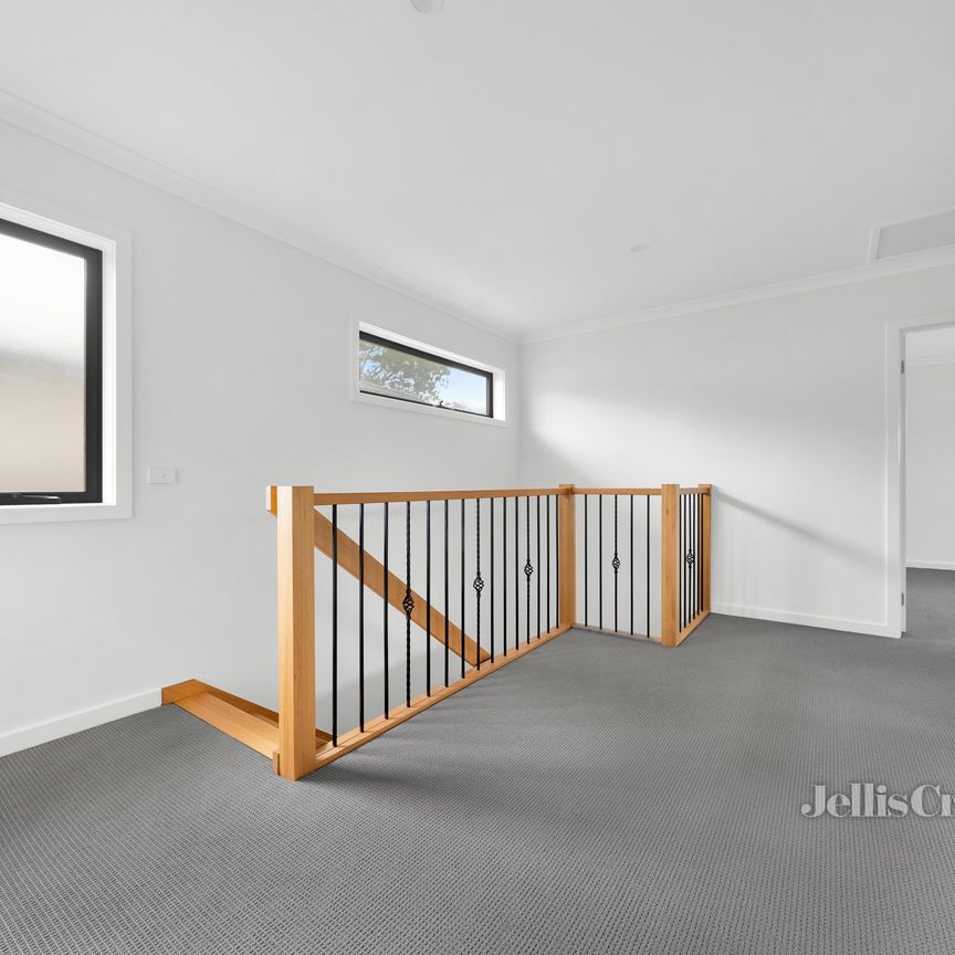 3/33 Thompson Street, Glen Waverley - Photo 1